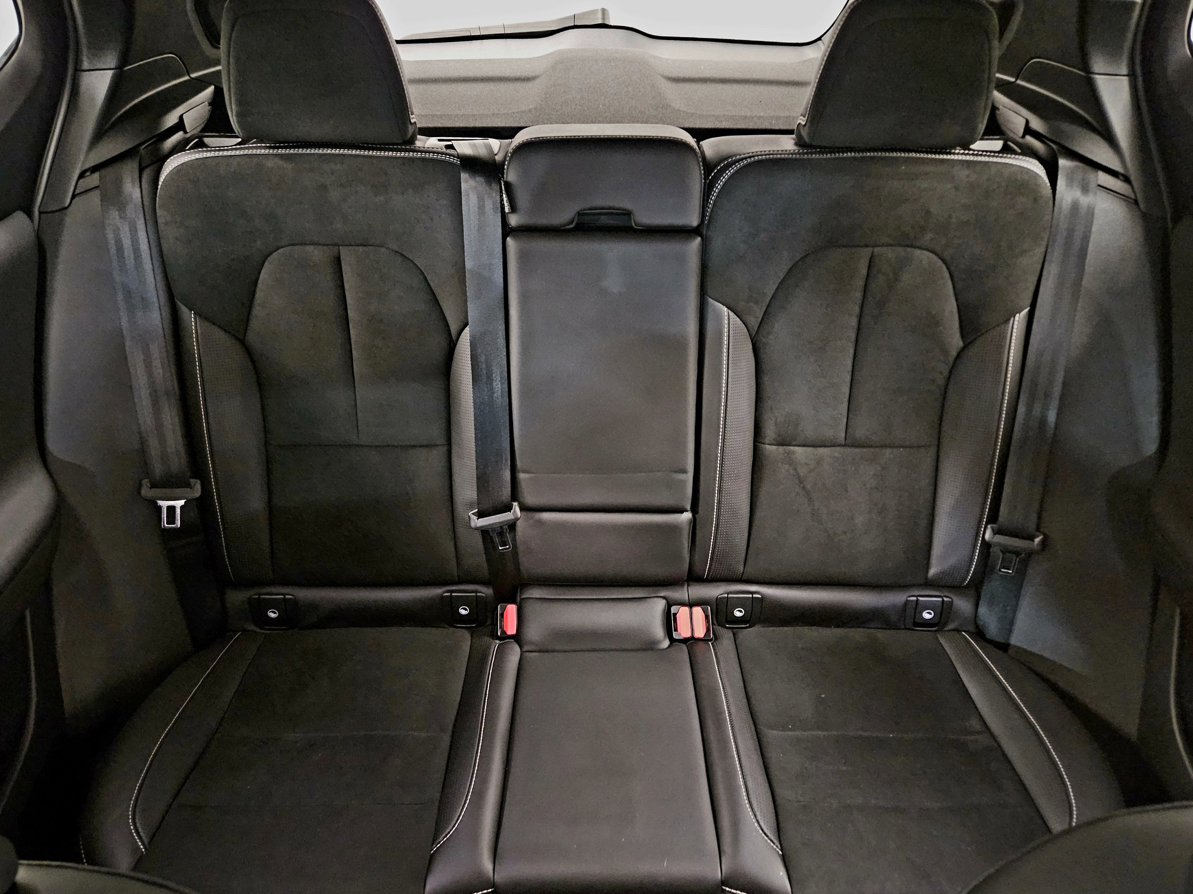 2021 Volvo XC40 Recharge P8