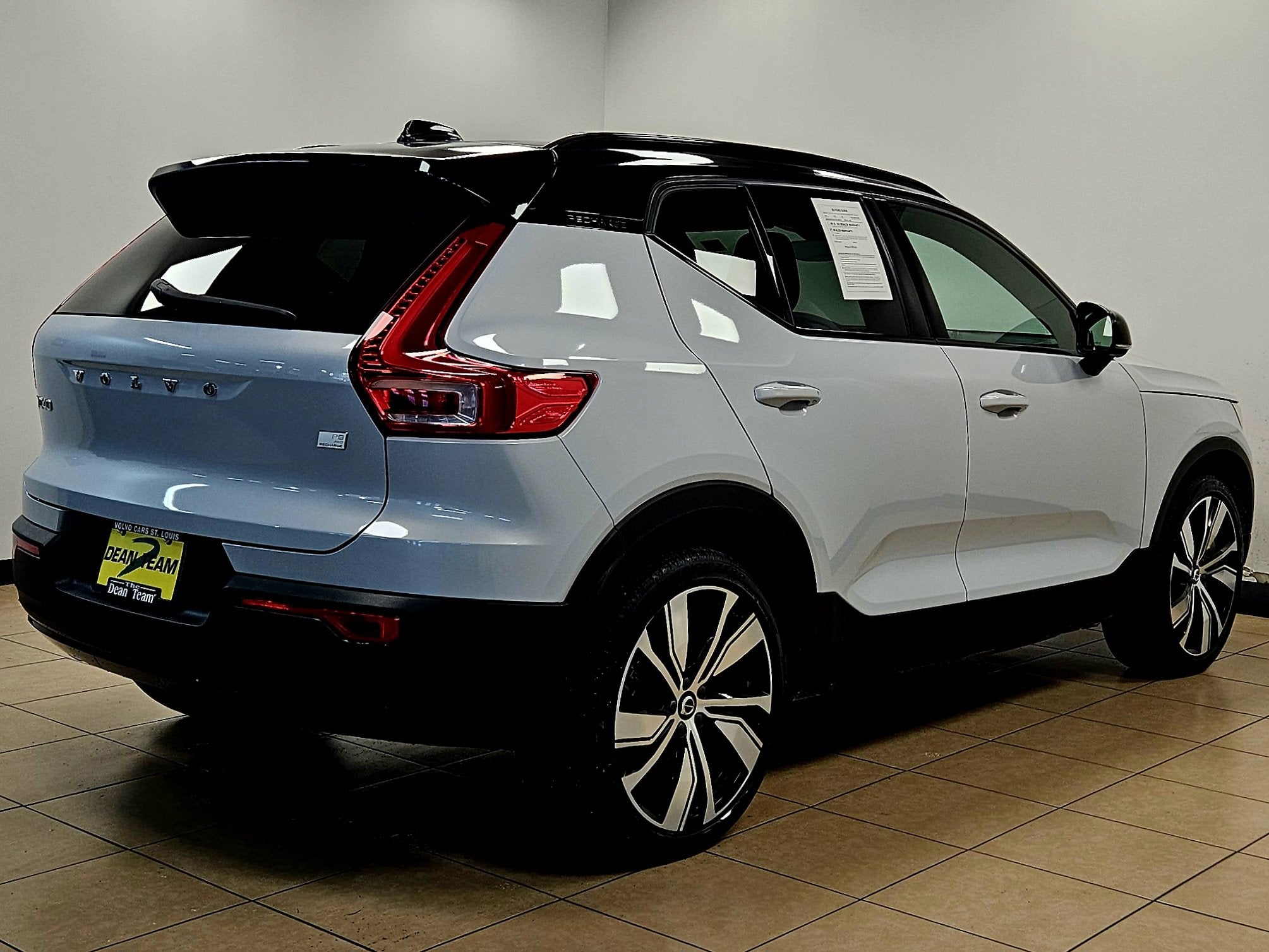 2021 Volvo XC40 Recharge P8