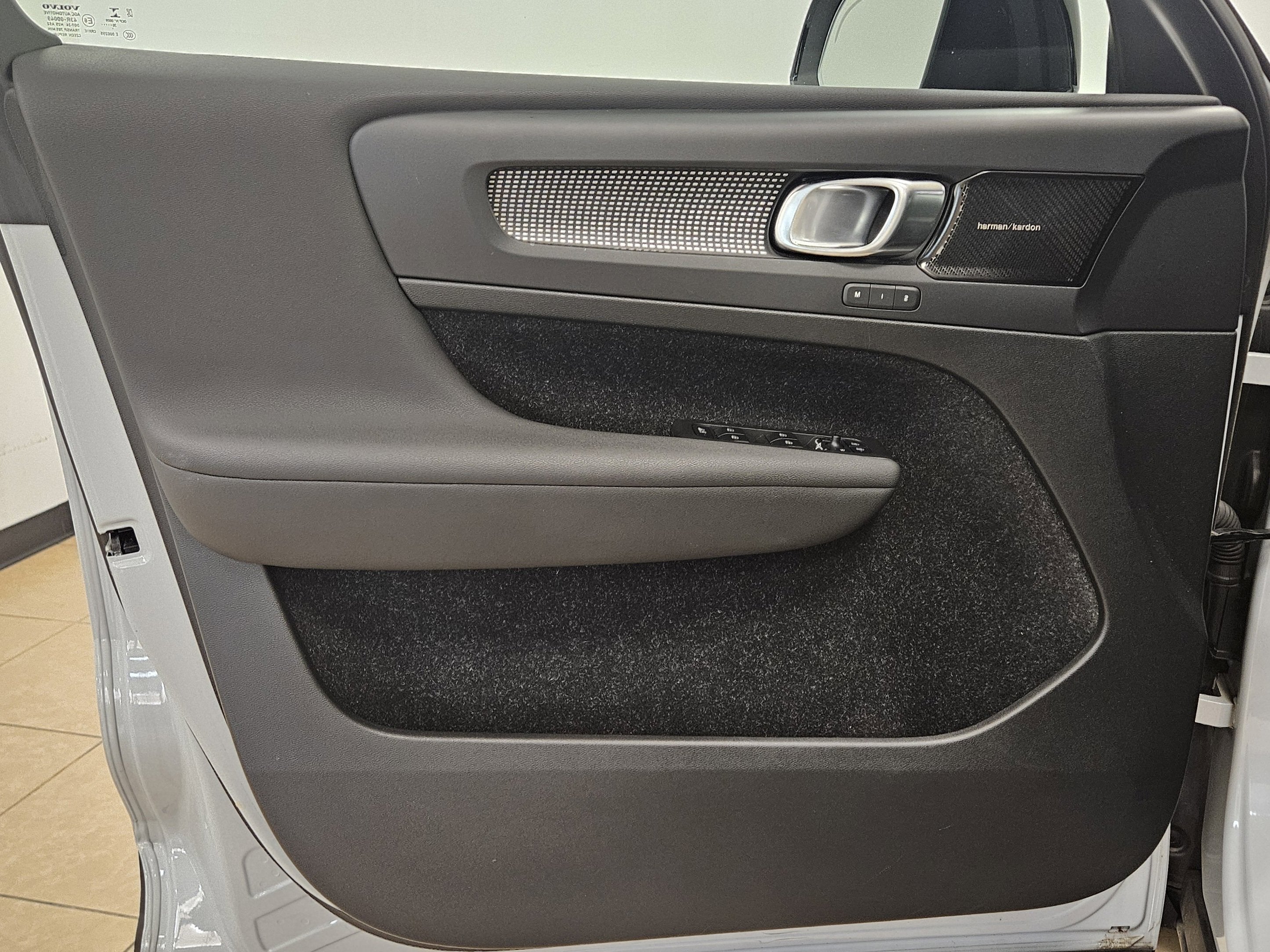 2021 Volvo XC40 Recharge P8