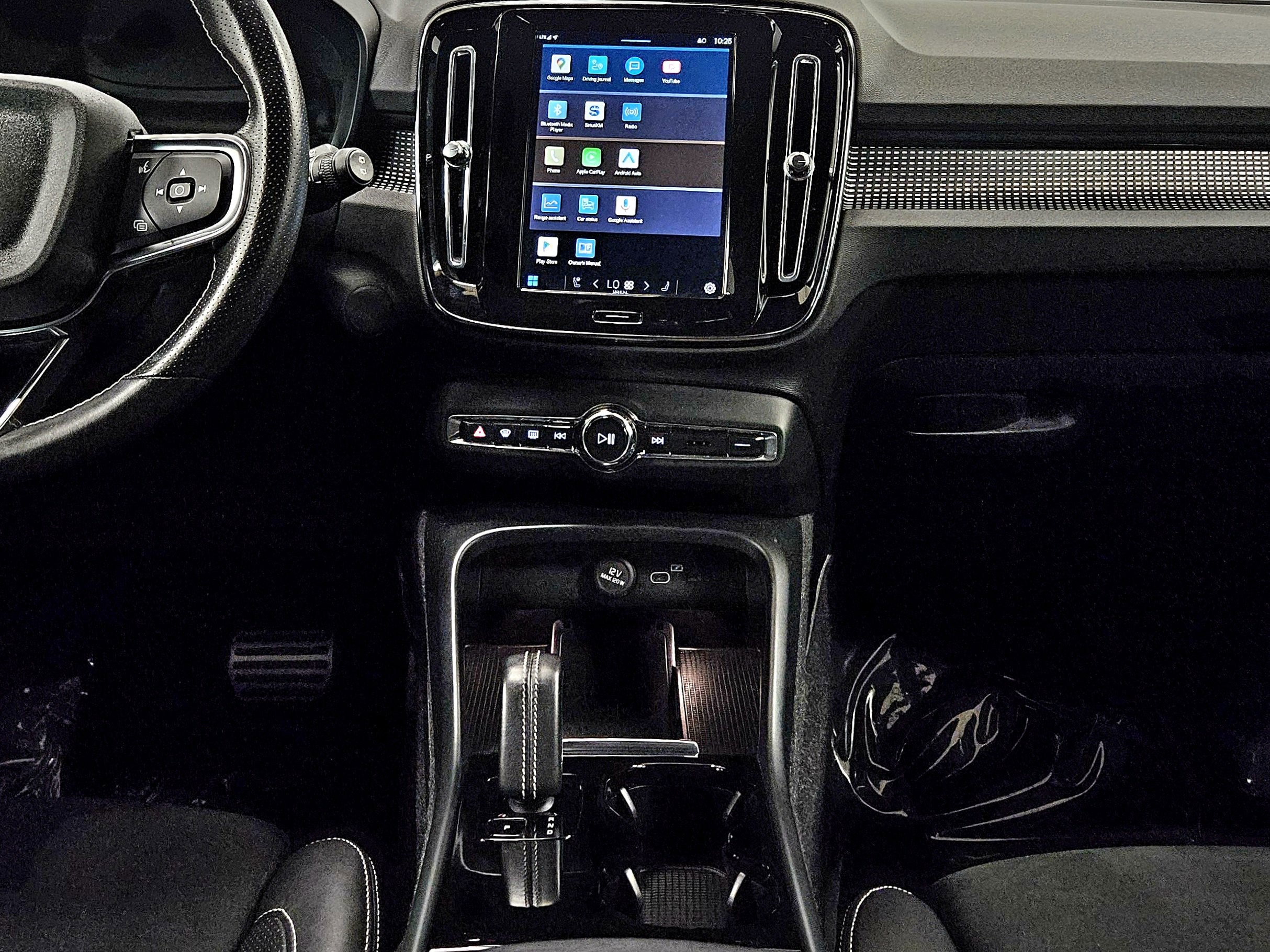 2021 Volvo XC40 Recharge P8