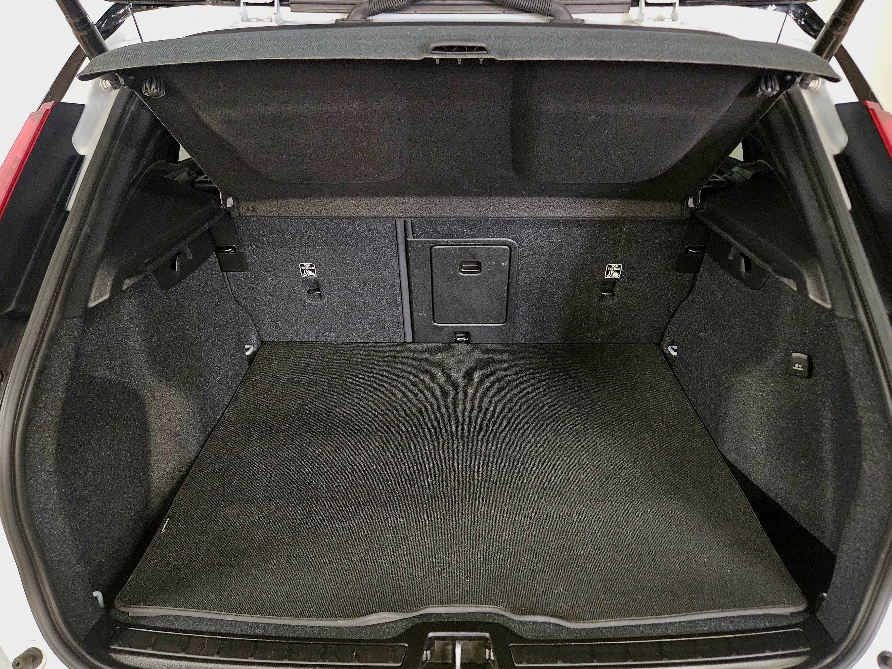 2021 Volvo XC40 Recharge P8