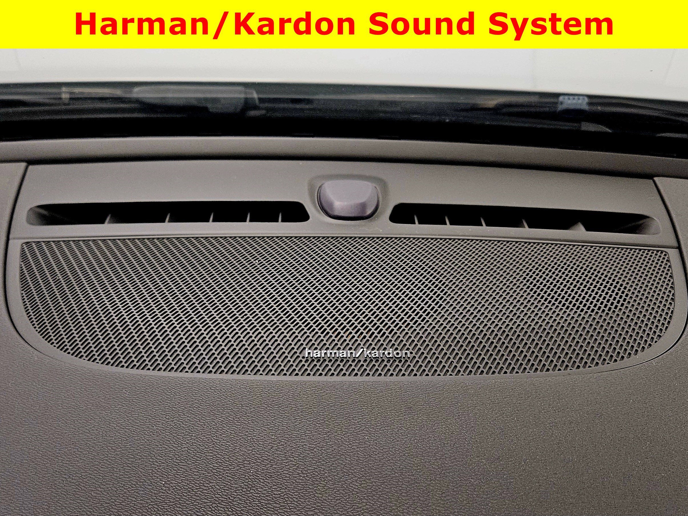 2021 Volvo XC40 Recharge P8