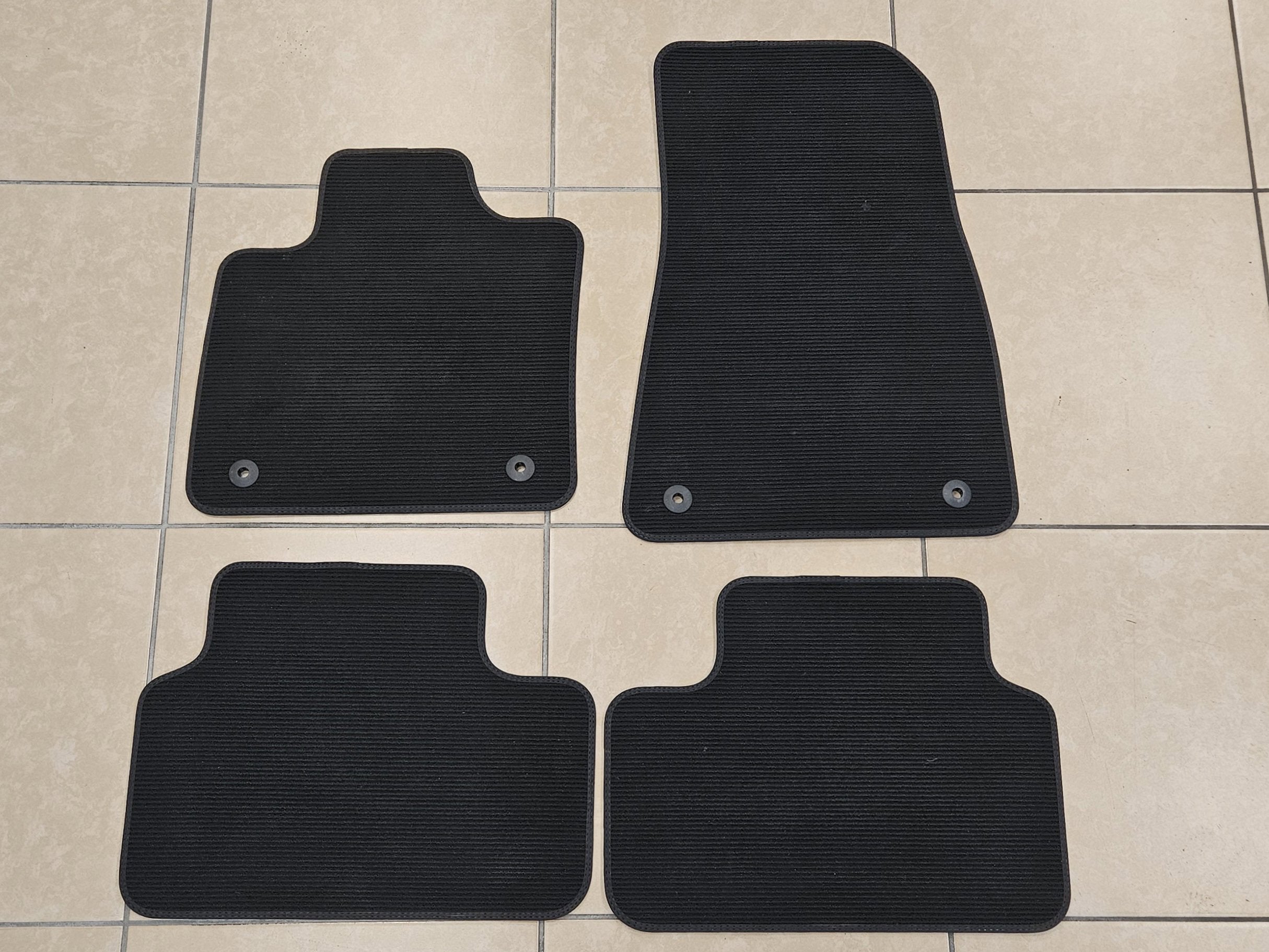 2021 Volvo XC40 Recharge P8