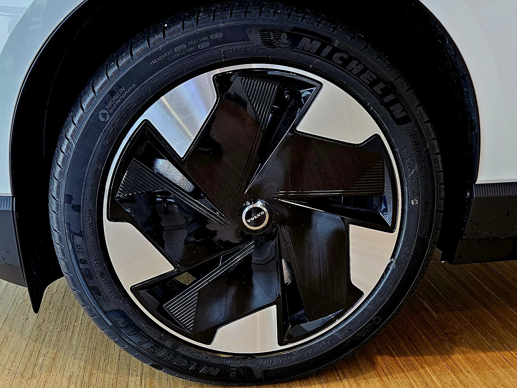 2026 Volvo EX30 Plus