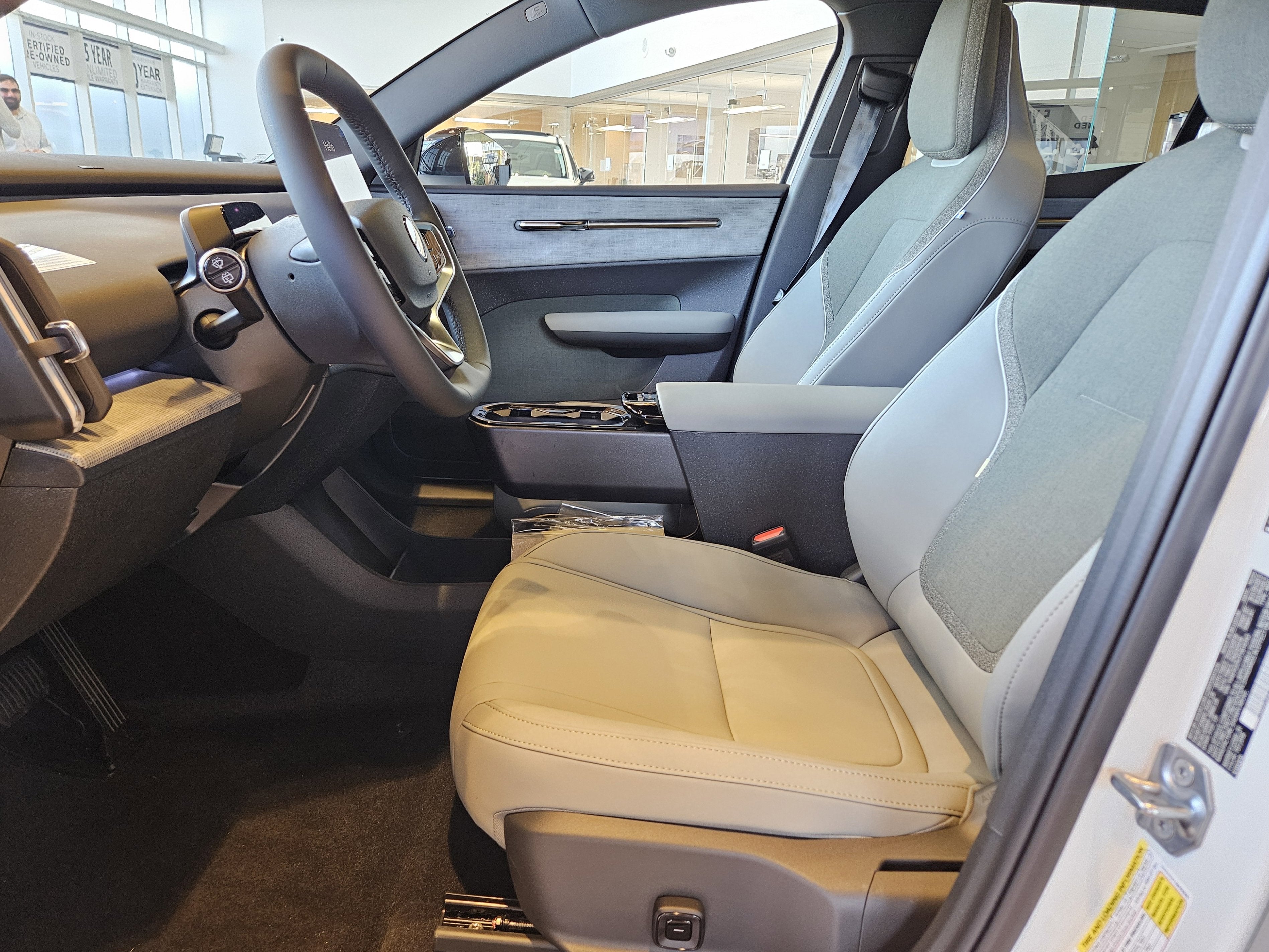 2026 Volvo EX30 Plus