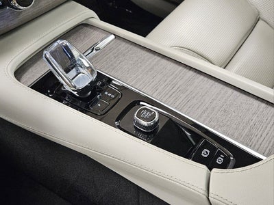 2023 Volvo XC90 Recharge Plug-In Hybrid Ultimate