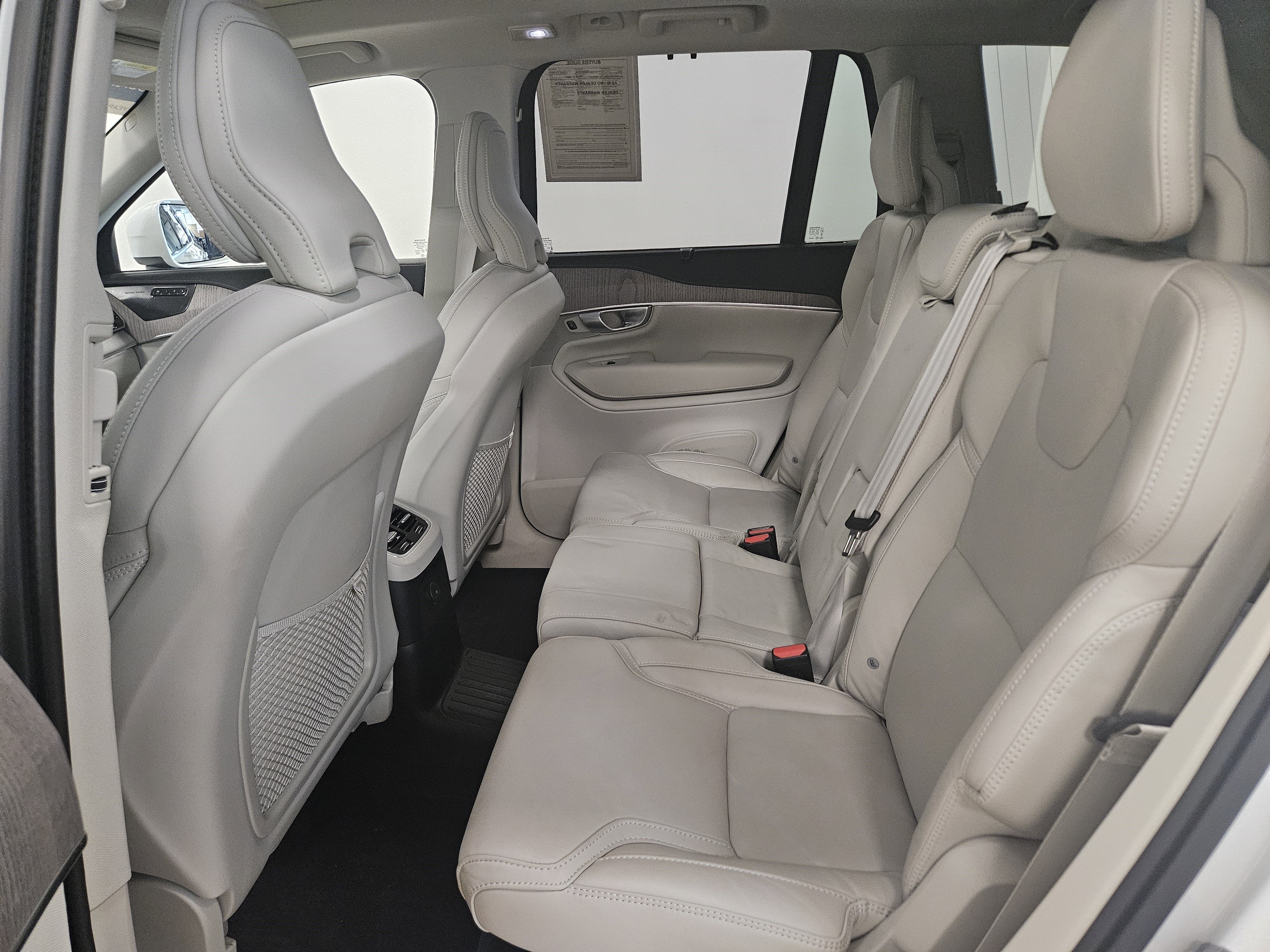 2024 Volvo XC90 Recharge Plug-In Hybrid Ultimate Bright Theme