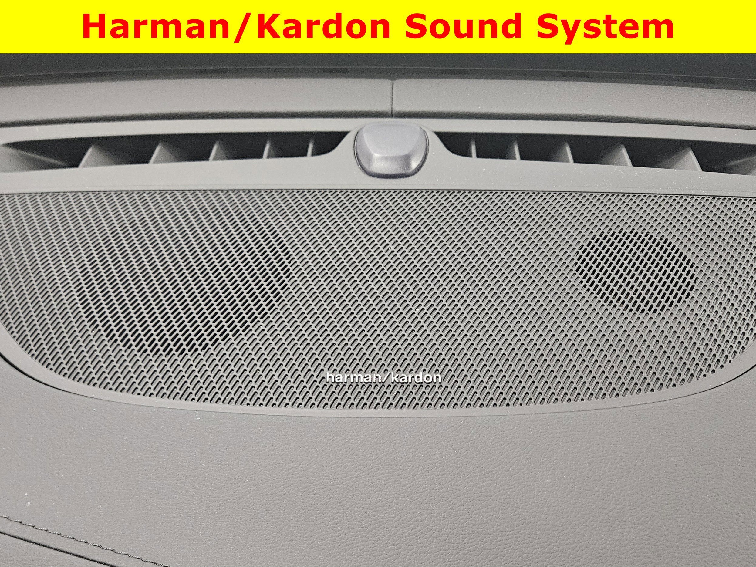 2024 Volvo XC90 Recharge Plug-In Hybrid Ultimate Bright Theme