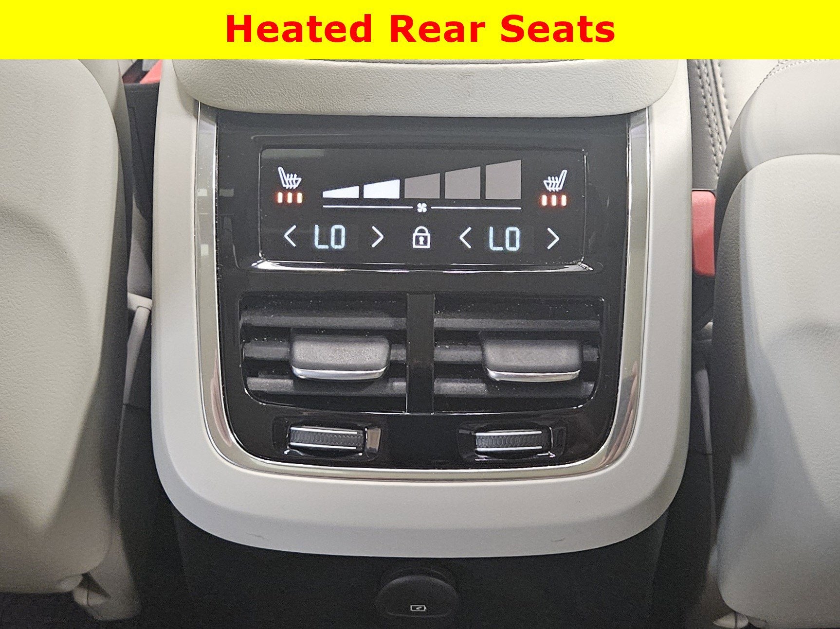 2024 Volvo XC90 Recharge Plug-In Hybrid Ultimate Bright Theme