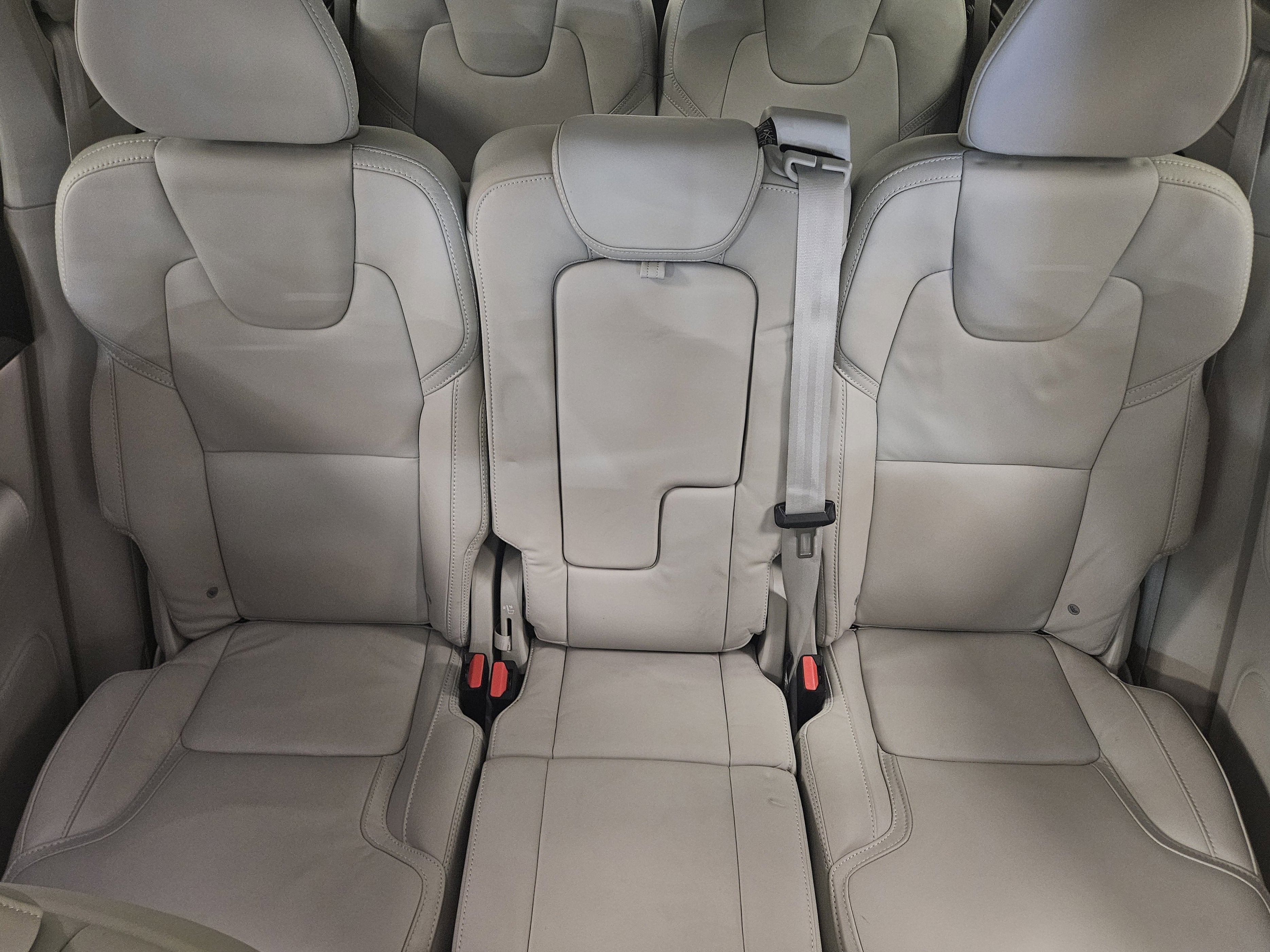 2024 Volvo XC90 Recharge Plug-In Hybrid Ultimate Bright Theme