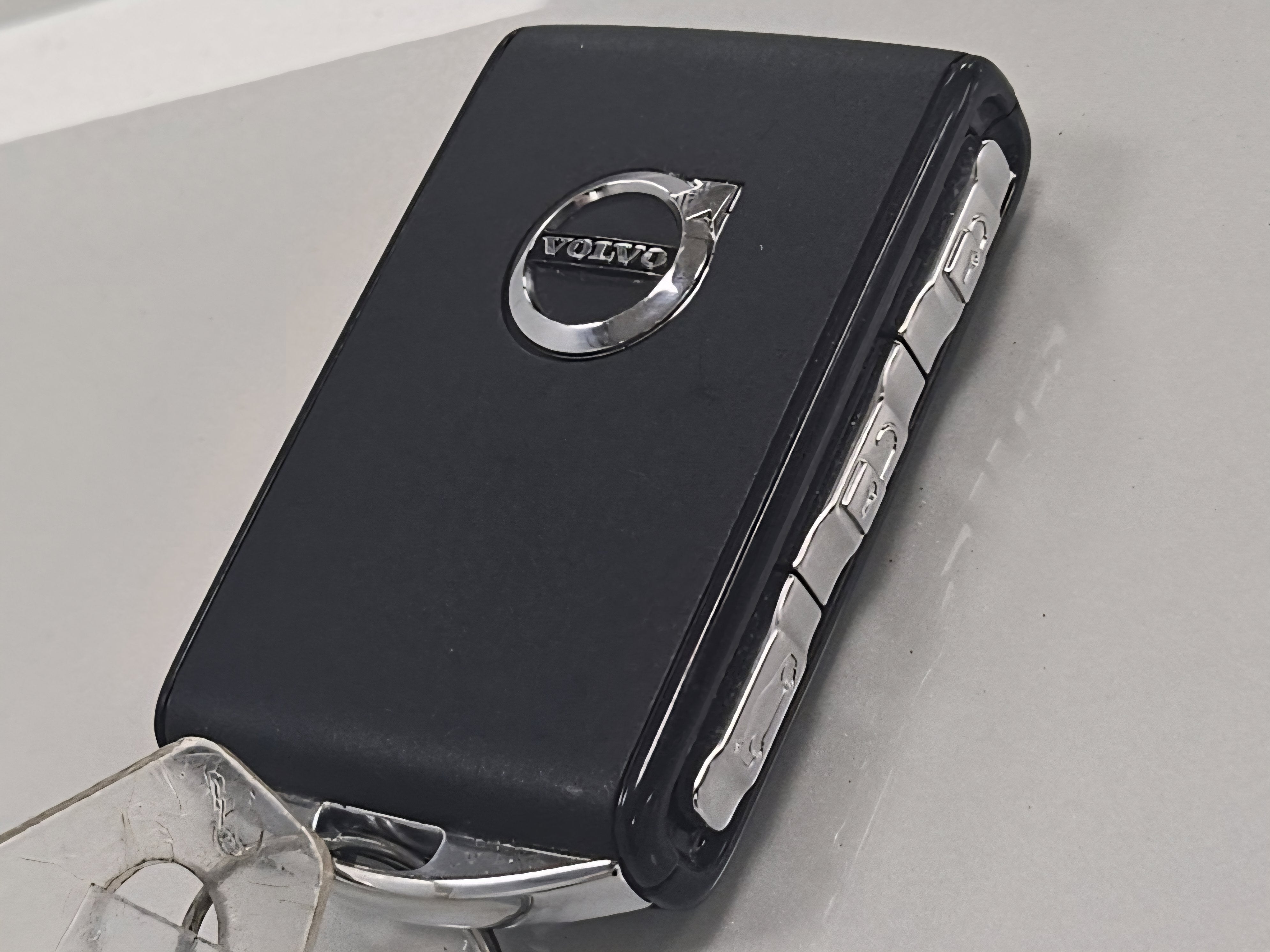 2024 Volvo XC90 Recharge Plug-In Hybrid Ultimate Bright Theme