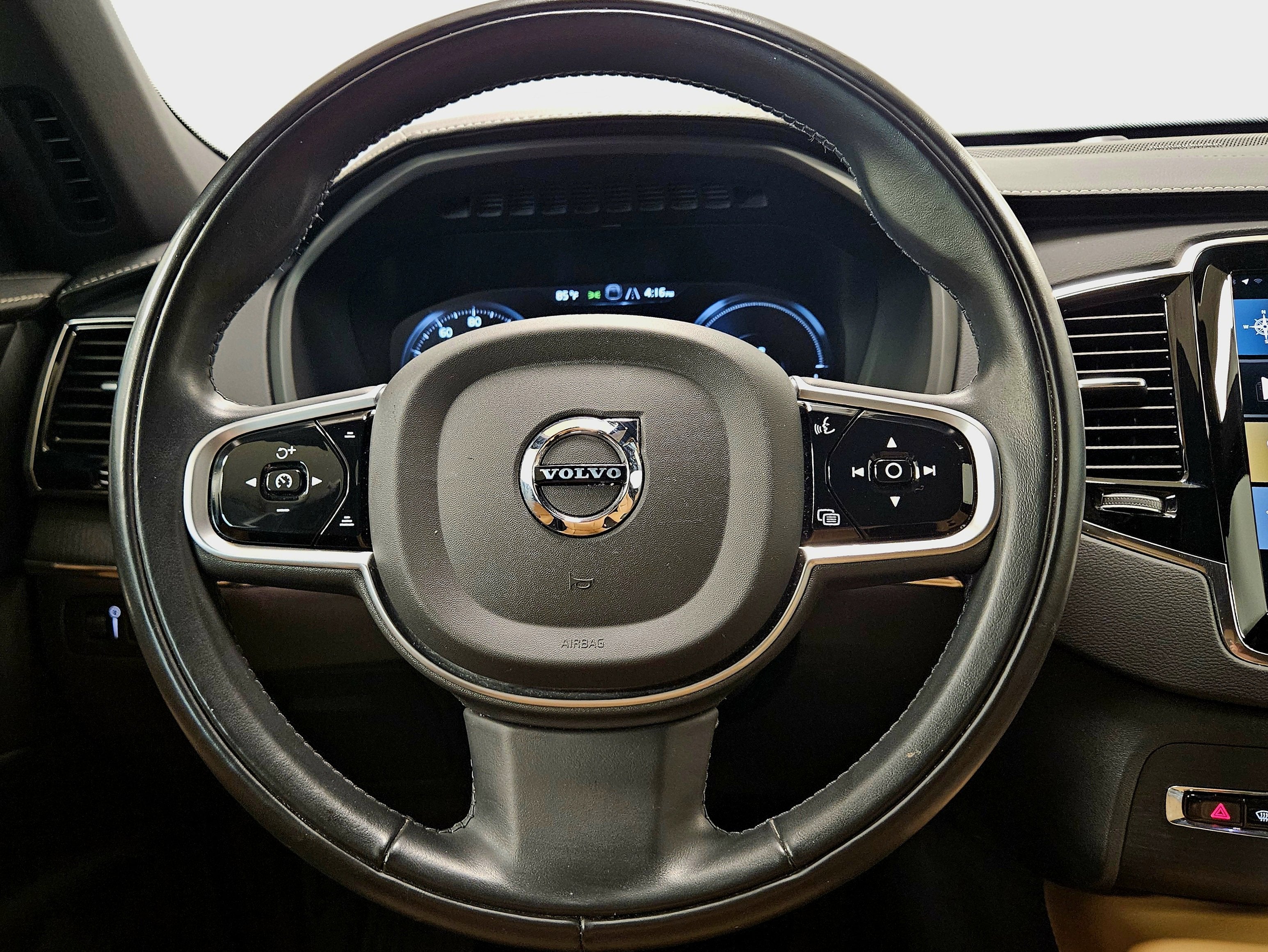 2022 Volvo XC90 Recharge Plug-In Hybrid Inscription