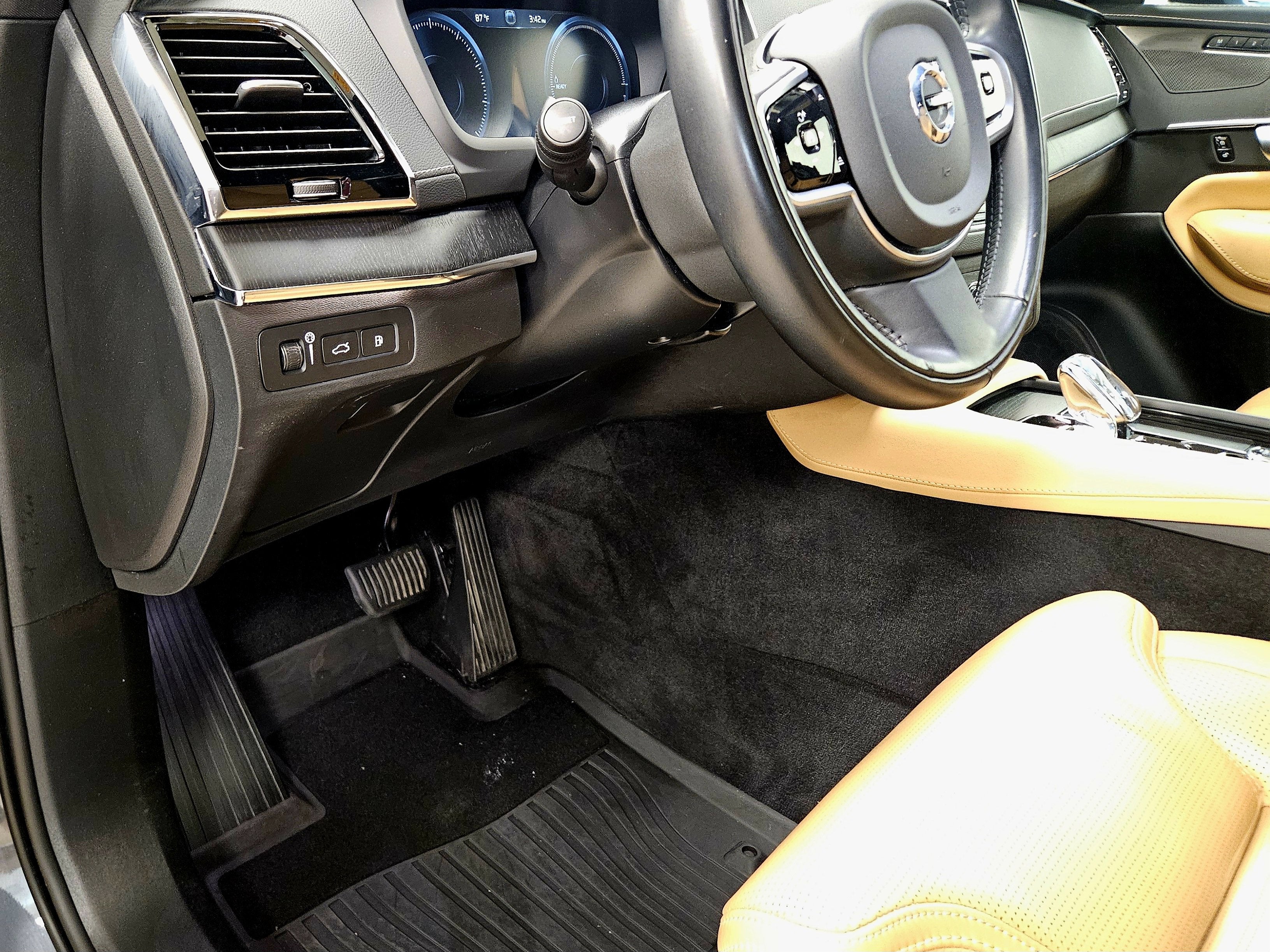 2022 Volvo XC90 Recharge Plug-In Hybrid Inscription