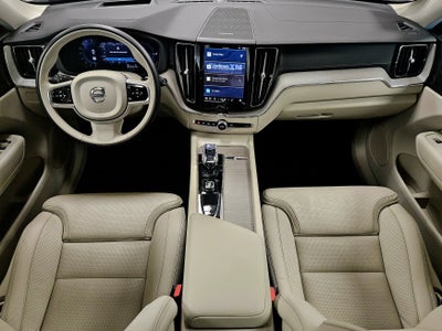 2024 Volvo XC60 Recharge Plug-In Hybrid Ultimate Dark Theme