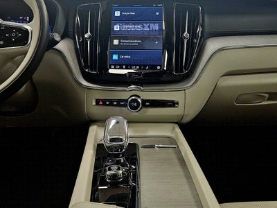 2024 Volvo XC60 Recharge Plug-In Hybrid Ultimate Dark Theme