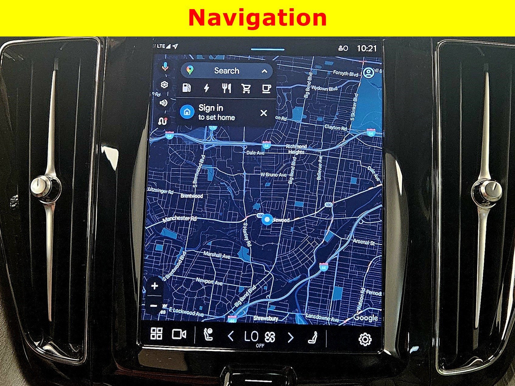 2024 Volvo XC60 Recharge Plug-In Hybrid Ultimate Dark Theme