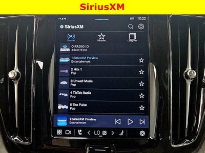 2024 Volvo XC60 Recharge Plug-In Hybrid Ultimate Dark Theme