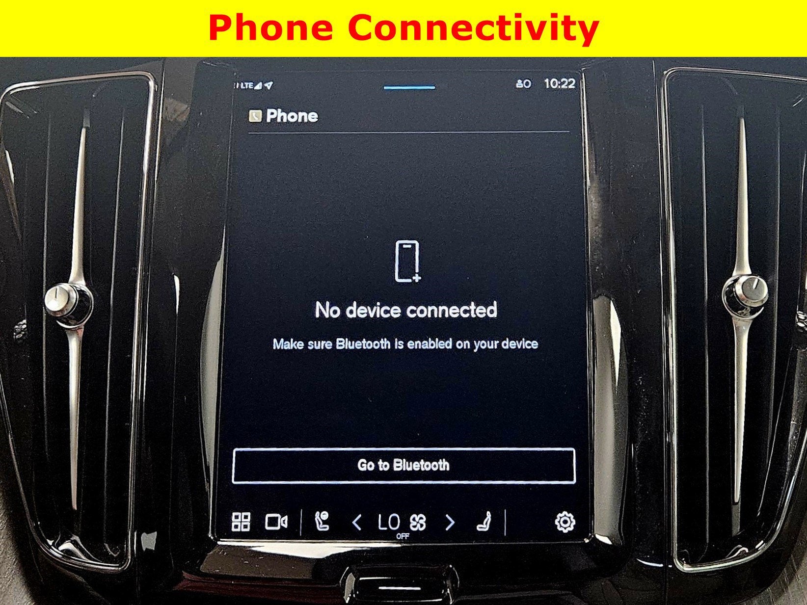 2024 Volvo XC60 Recharge Plug-In Hybrid Ultimate Dark Theme