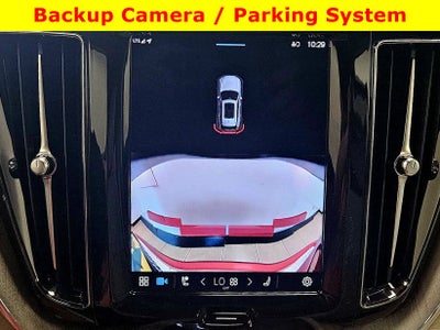 2024 Volvo XC60 Recharge Plug-In Hybrid Ultimate Dark Theme