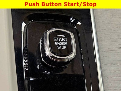 2024 Volvo XC60 Recharge Plug-In Hybrid Ultimate Dark Theme