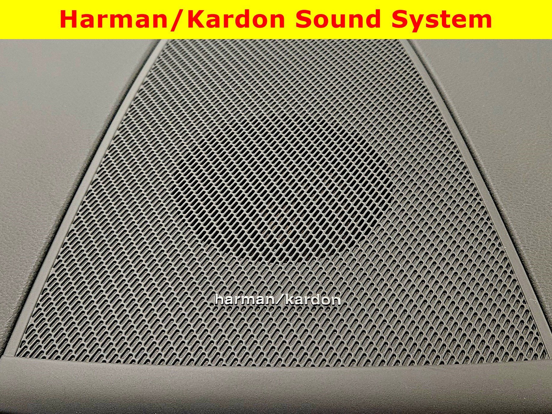 2024 Volvo XC60 Recharge Plug-In Hybrid Ultimate Dark Theme