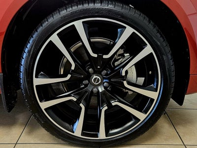 2024 Volvo XC60 Recharge Plug-In Hybrid Ultimate Dark Theme