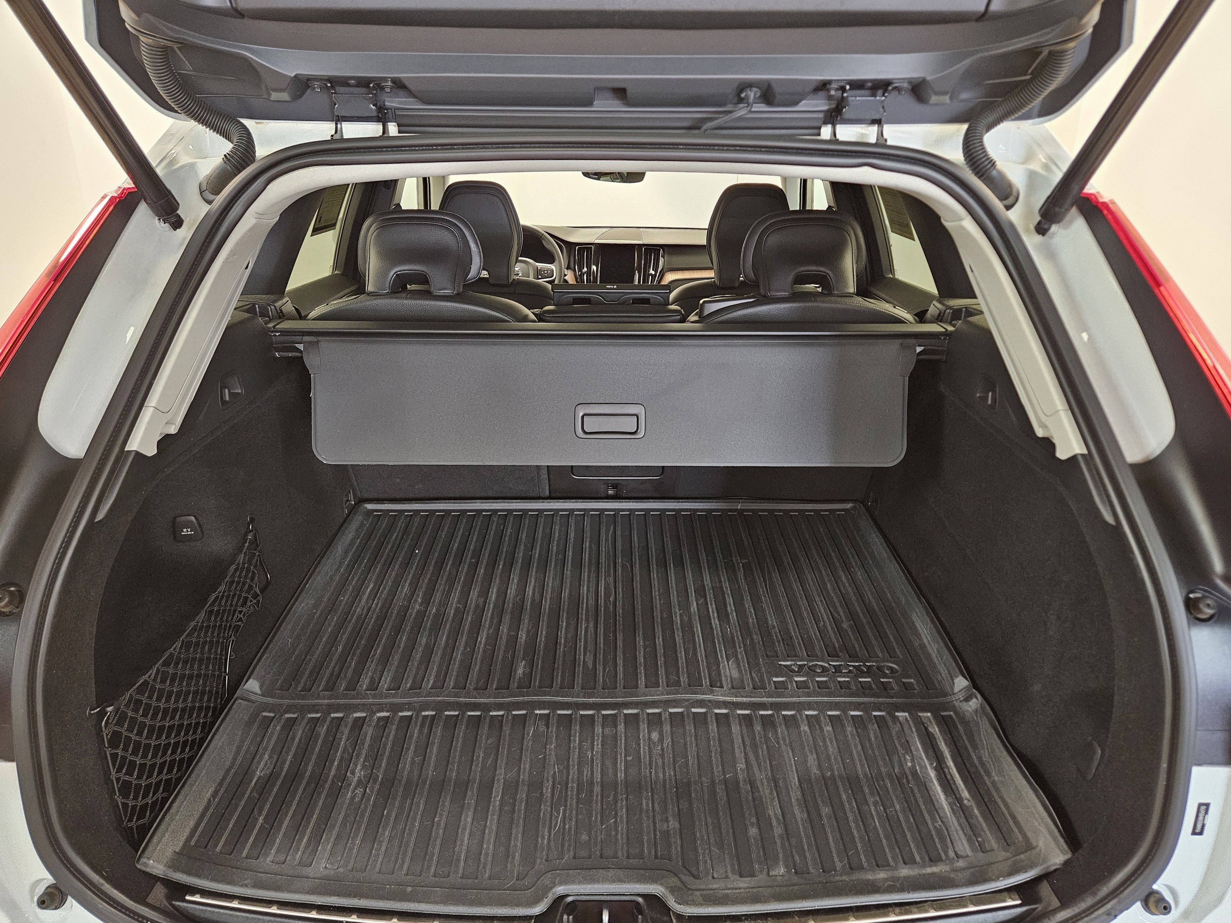 2022 Volvo XC60 Recharge Plug-In Hybrid Inscription Expression