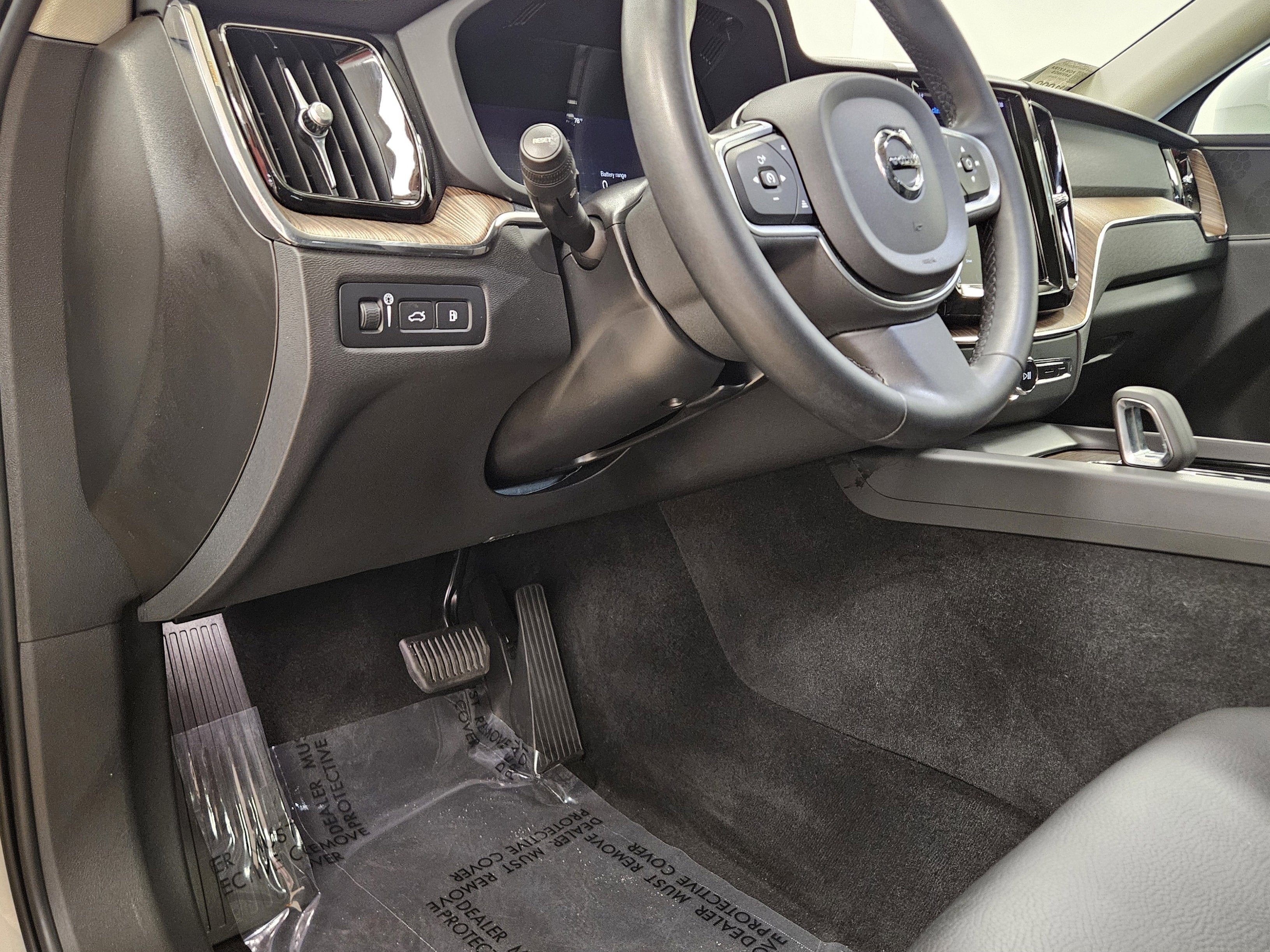 2022 Volvo XC60 Recharge Plug-In Hybrid Inscription Expression