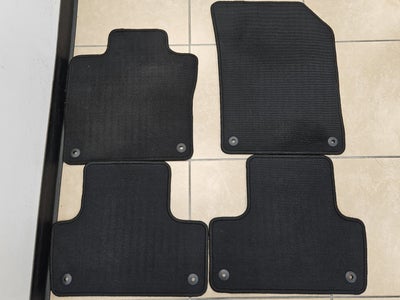 2022 Volvo XC60 Recharge Plug-In Hybrid Inscription Expression