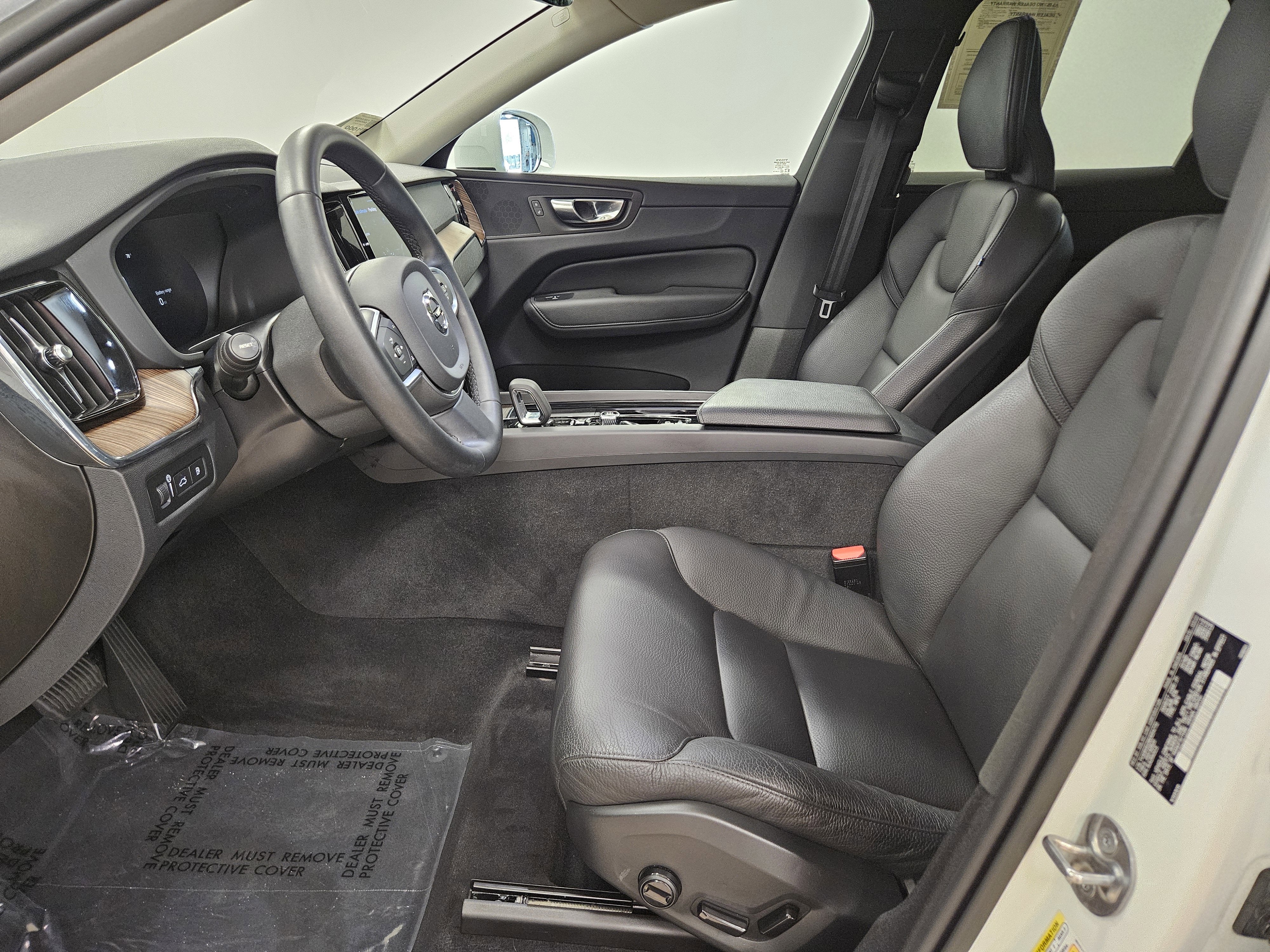 2022 Volvo XC60 Recharge Plug-In Hybrid Inscription Expression