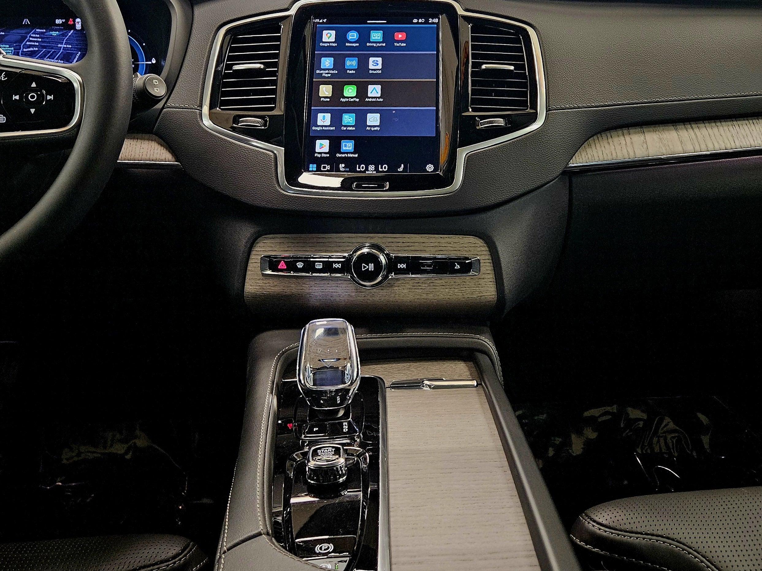 2024 Volvo XC90 Recharge Plug-In Hybrid Ultimate