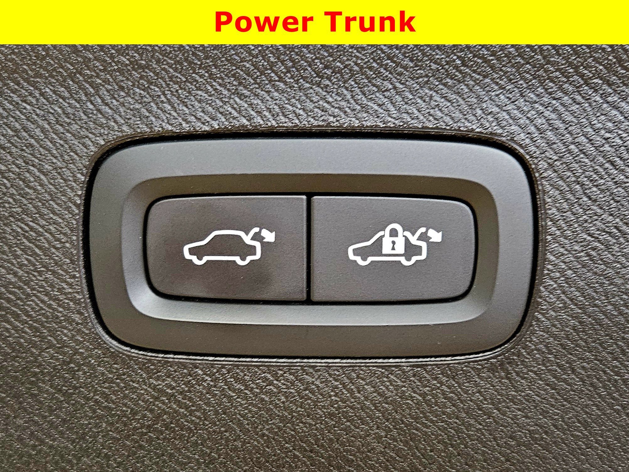 2024 Volvo XC90 Recharge Plug-In Hybrid Ultimate