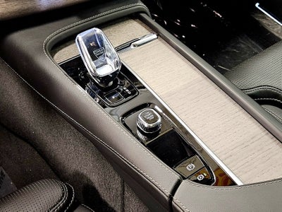 2024 Volvo XC90 Recharge Plug-In Hybrid Ultimate