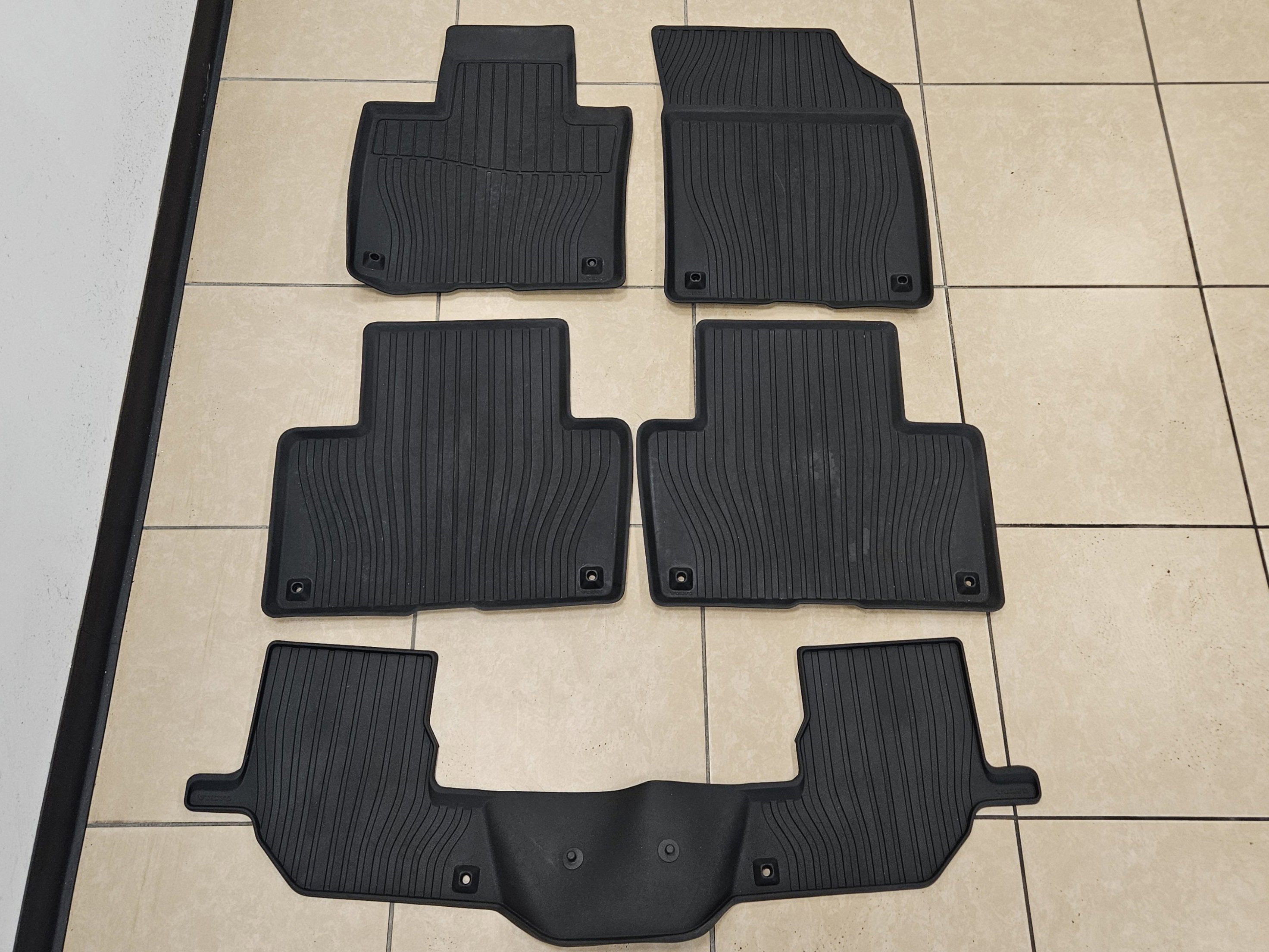 2024 Volvo XC90 Recharge Plug-In Hybrid Ultimate