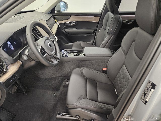 2025 Volvo XC90 Plug-In Hybrid Plus