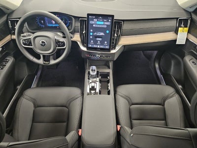 2025 Volvo XC90 Plug-In Hybrid Plus