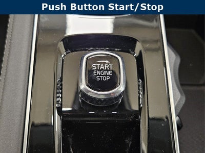 2025 Volvo XC90 Plug-In Hybrid Plus