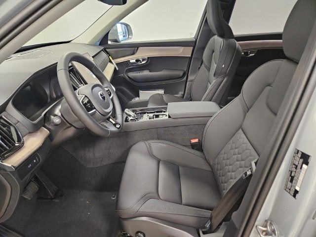 2025 Volvo XC90 Plug-In Hybrid Plus