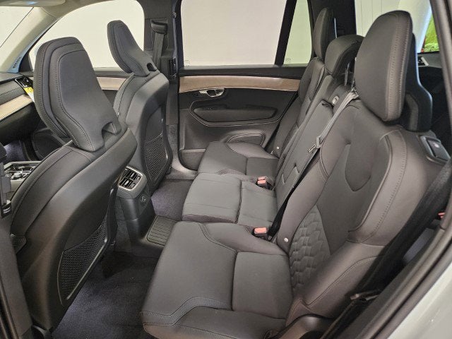 2025 Volvo XC90 Plug-In Hybrid Plus