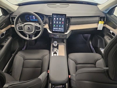 2025 Volvo XC90 Plug-In Hybrid Plus