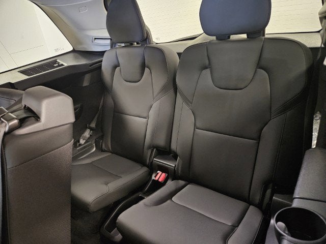 2025 Volvo XC90 Plug-In Hybrid Plus