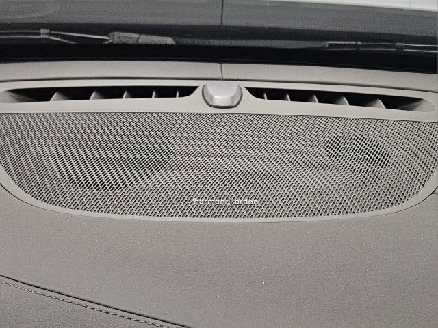 2025 Volvo XC90 Plug-In Hybrid Plus