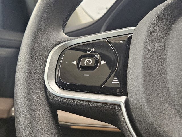 2025 Volvo XC90 Plug-In Hybrid Plus