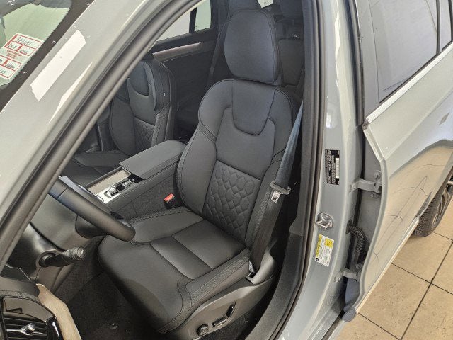 2025 Volvo XC90 Plug-In Hybrid Plus