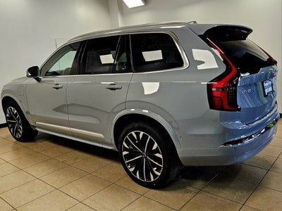 2025 Volvo XC90 Plug-In Hybrid Plus