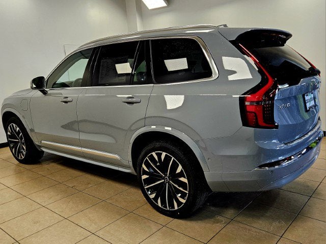2025 Volvo XC90 Plug-In Hybrid Plus