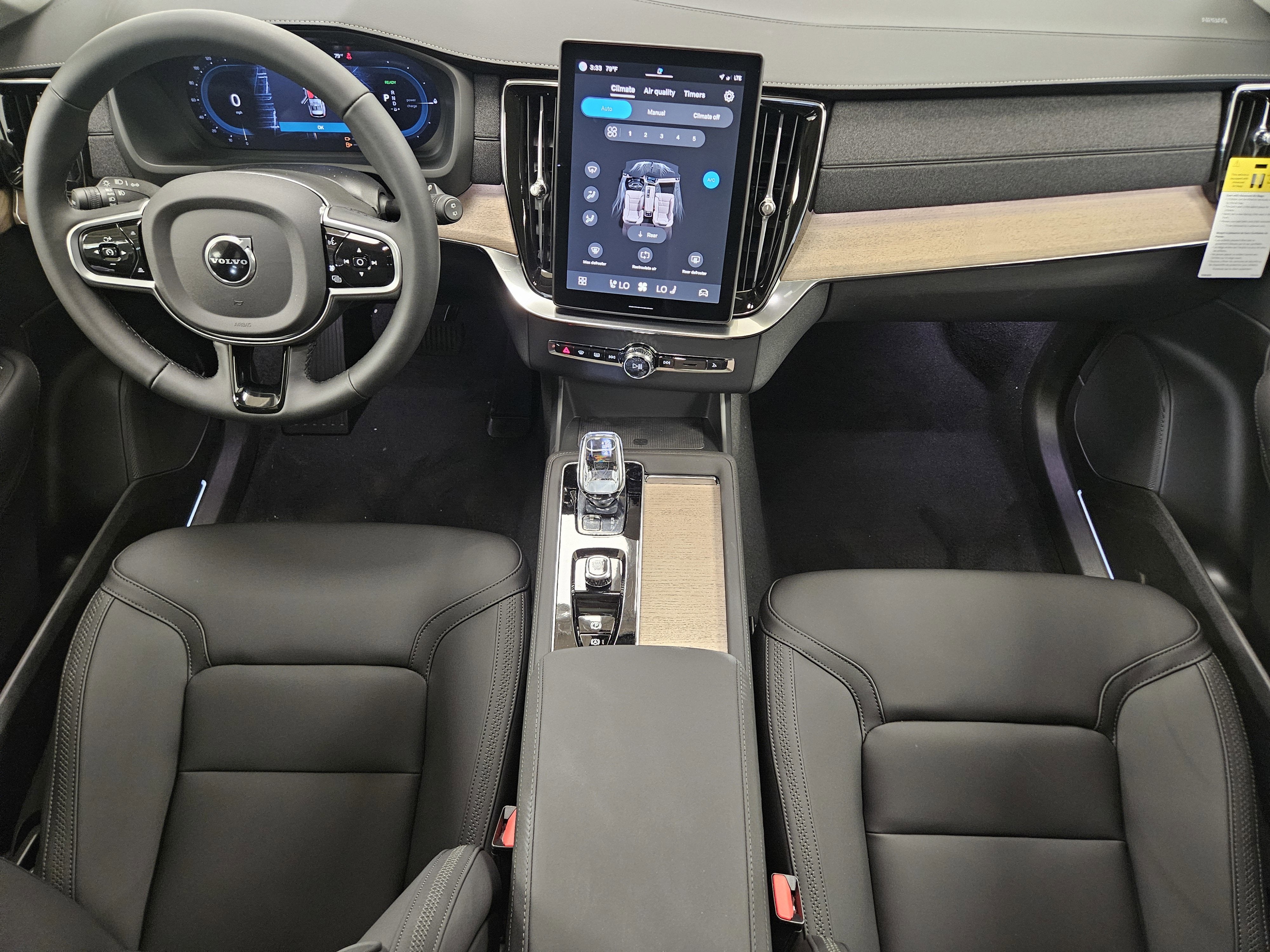 2025 Volvo XC90 Plug-In Hybrid Plus