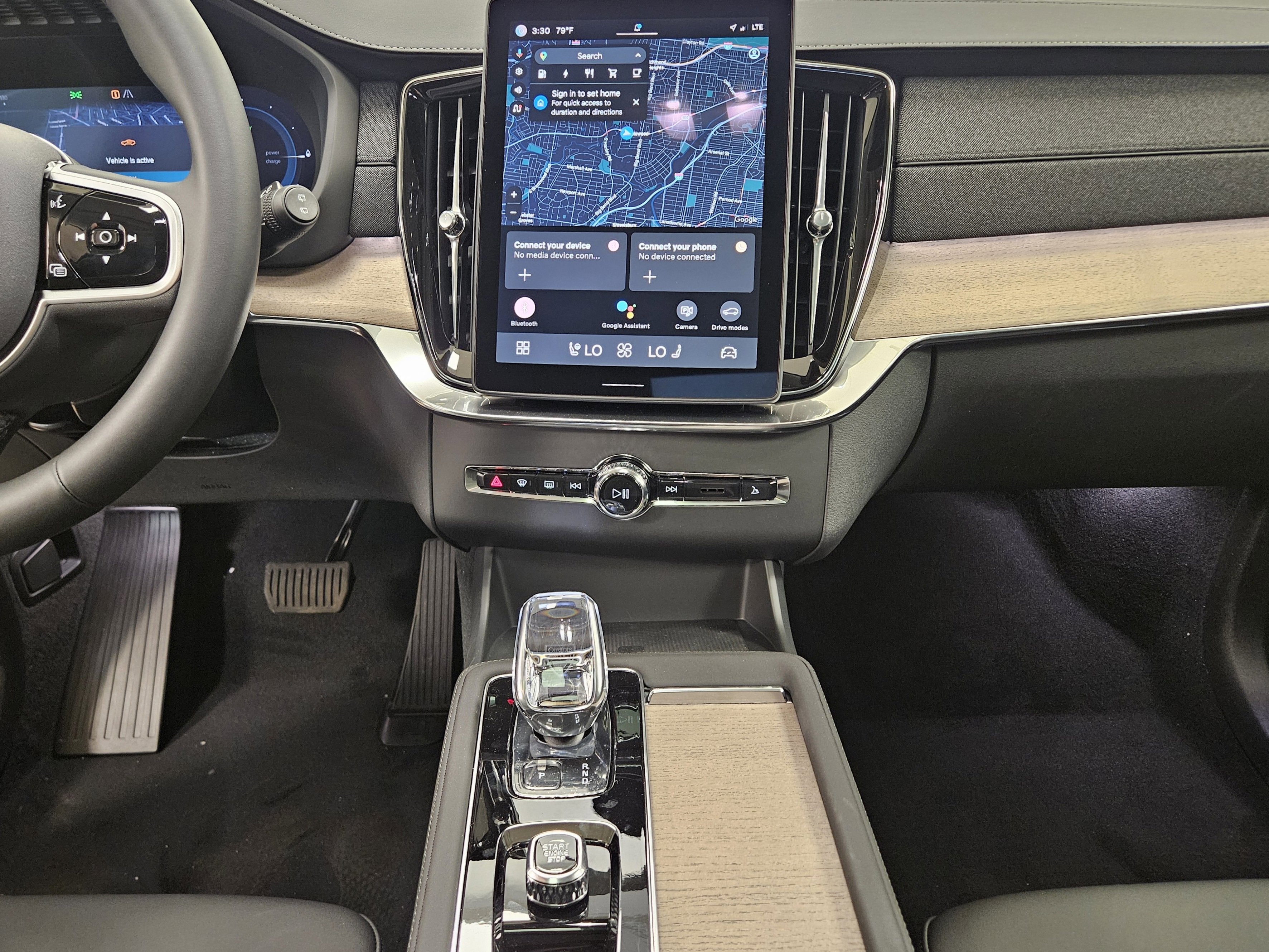 2025 Volvo XC90 Plug-In Hybrid Plus