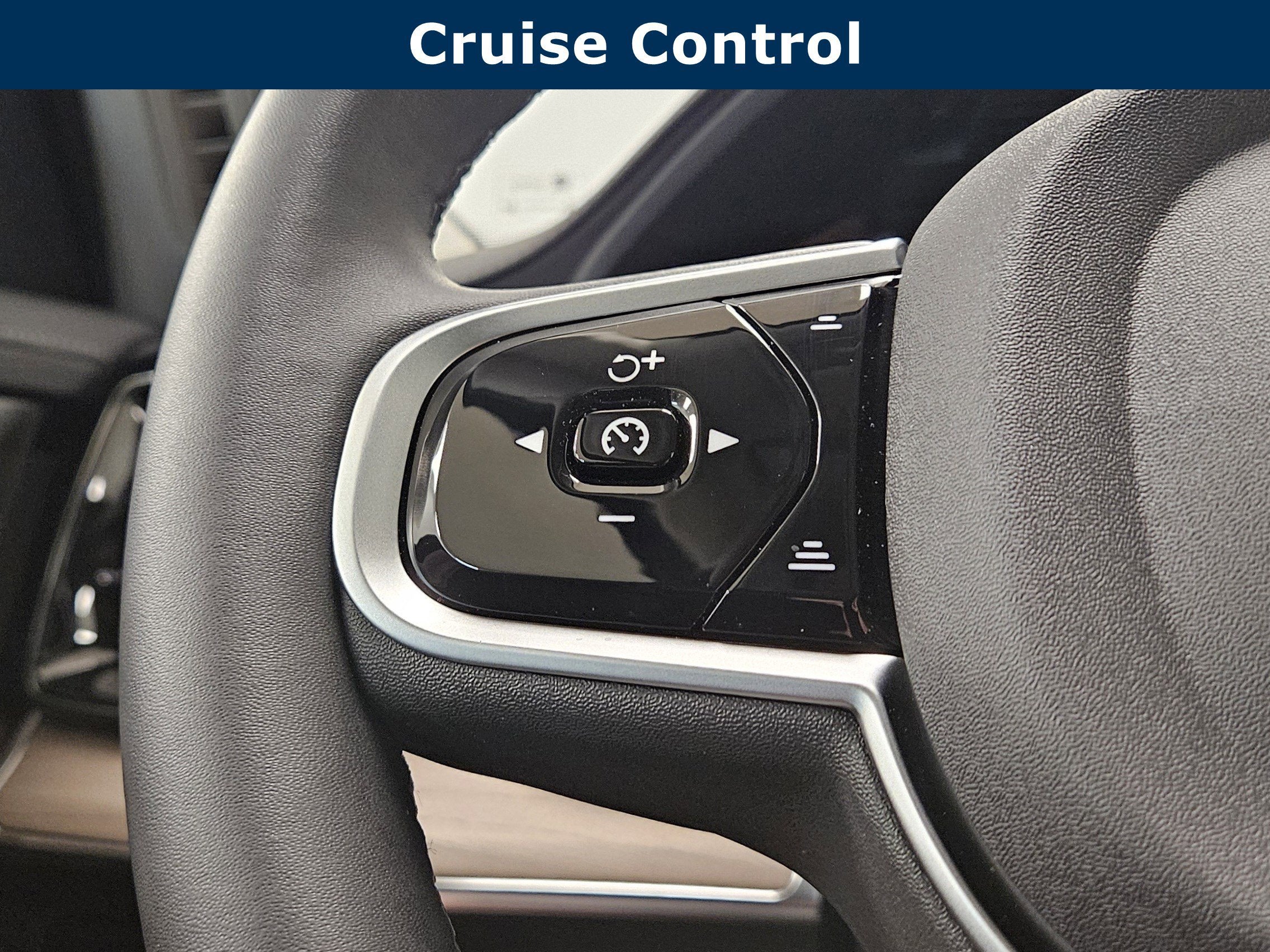 2025 Volvo XC90 Plug-In Hybrid Plus