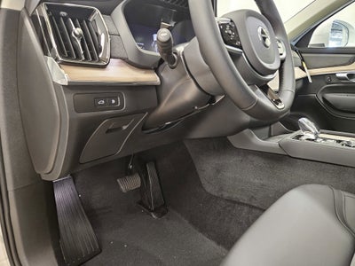 2025 Volvo XC90 Plug-In Hybrid Plus